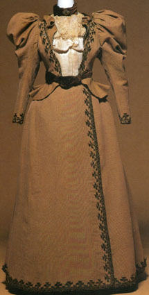 рукав буф дневное платье, модель Чарлза Фредерика Ворта, 1885 год