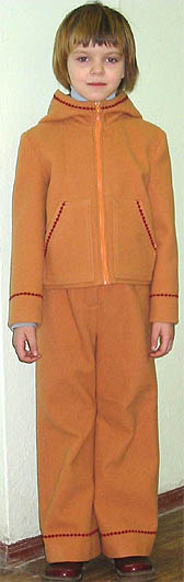 Куртка с втачным рукавом, с капюшоном, застежка спереди на молнии, карманы «кенгуру»