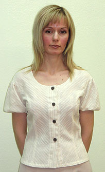 Блузка Моделирование на базовом лекале со спущенным плечом и рукавом с усеченной головкой. Рукав фонарик,