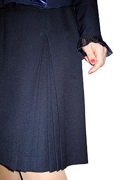 Расклешенная юбка из костюмной ткани с клином «открытый веер».