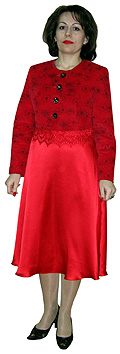 Жакет одевается с платьем, с черными или красными брюками