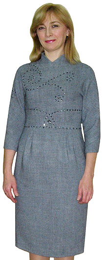 Платье выполнено по модели «Gascone» из архива Кристиана Диора, осень-зима 1950 год