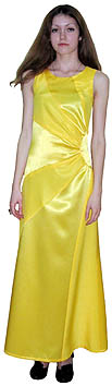 Платье из креп-сатина выполнено по мотивам модели Рафаеллы Курье