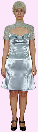 Платье приталенного 
				силуэта, шестиклинка с низким годе